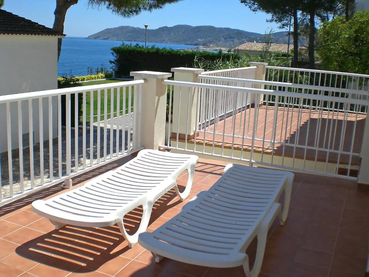 Apartment Palmiers I-11 By Interhome Llanca